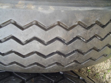 Гуми за камиони  гуми за камион 12.00 R 24